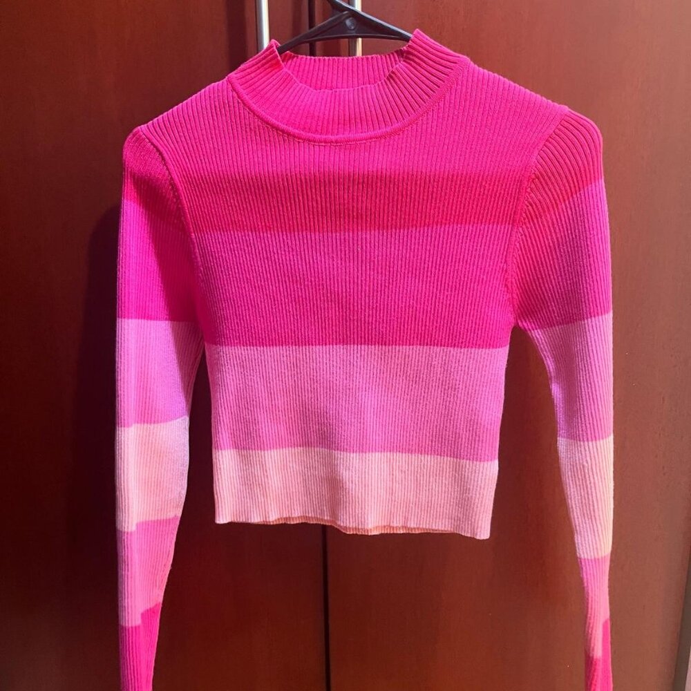 Striped Ribbed Knit Sweater - Size XS ✨